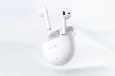 Honor Choice Earbuds X5 in a pebble-shaped case
